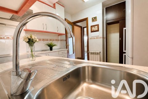 Apartment for sale in Madrid, Spain 3 bedrooms, 97 sq.m. No. 172327 - photo 10