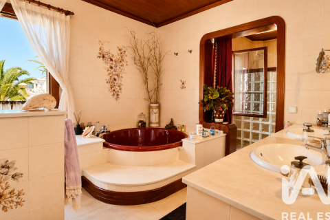 House for sale in Arrecife, Lanzarote, Spain 5 bedrooms, 200 sq.m. No. 172326 - photo 27