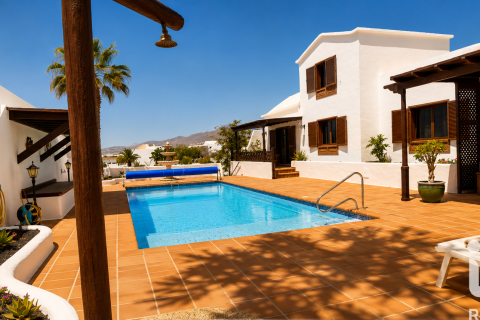 House à vendre à Arrecife, Lanzarote, Espagne, 5 chambres, 200 m2 No. 172326 - photo 4