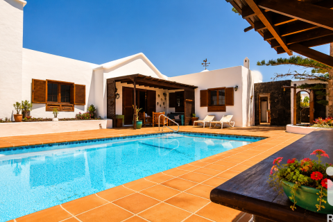 House à vendre à Arrecife, Lanzarote, Espagne, 5 chambres, 200 m2 No. 172326 - photo 3
