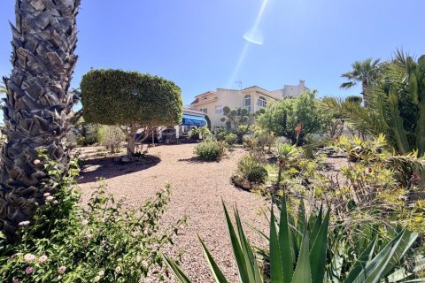 Villa for sale in Ciudad Quesada, Alicante, Spain 4 bedrooms, 341 sq.m. No. 189484 - photo 13
