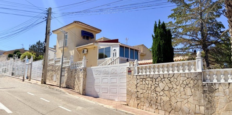 Villa in Ciudad Quesada, Alicante, Spain 4 bedrooms, 341 sq.m. No. 189484