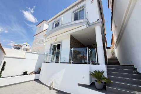 Villa i Villamartin, Alicante, Spanien 3 sovrum, 90 kvm. Nr. 189485