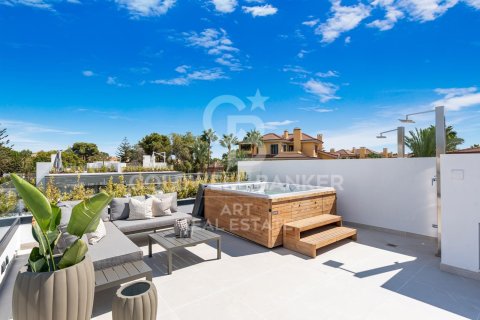 Radhus till salu i Marbella, Malaga, Spanien 5 sovrum, 265 kvm. Nr. 158852 - foto 10