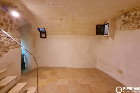 Kaupunkipientalo myytävänä Felanitx, Mallorca, Espanja, 4 makuuhuonetta, 332 m2 No. 177309 - kuva 21