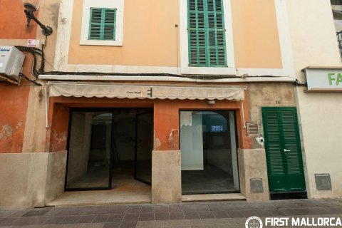 Kaupunkipientalo myytävänä Felanitx, Mallorca, Espanja, 4 makuuhuonetta, 332 m2 No. 177309 - kuva 2