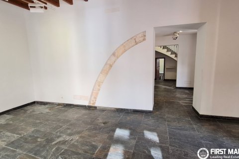 Kaupunkipientalo myytävänä Felanitx, Mallorca, Espanja, 4 makuuhuonetta, 332 m2 No. 177309 - kuva 7