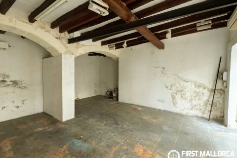 Kaupunkipientalo myytävänä Felanitx, Mallorca, Espanja, 4 makuuhuonetta, 332 m2 No. 177309 - kuva 3