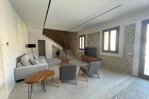 Kaupunkipientalo vuokrattavana Sa Pobla, Mallorca, Espanja, 5 makuuhuonetta, 484 m2 No. 177313 - kuva 5