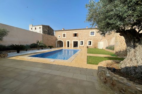 Kaupunkipientalo Sa Pobla, Mallorca, Espanja 5 makuuhuonetta, 484 m2 No. 177313