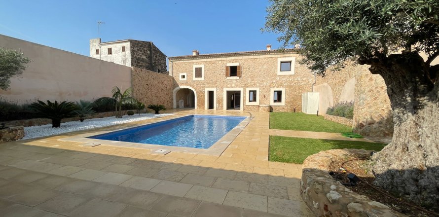 Kaupunkipientalo Sa Pobla, Mallorca, Espanja 5 makuuhuonetta, 484 m2 No. 177313