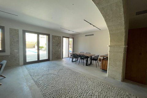 Kaupunkipientalo vuokrattavana Sa Pobla, Mallorca, Espanja, 5 makuuhuonetta, 484 m2 No. 177313 - kuva 6