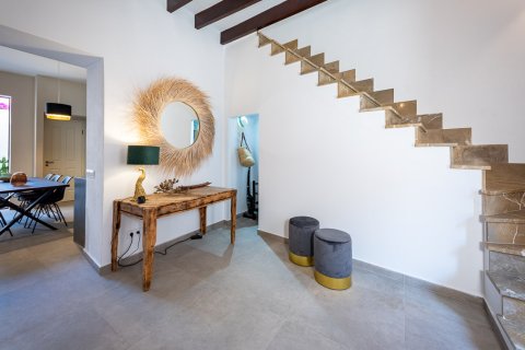 Kaupunkipientalo myytävänä Santanyi, Mallorca, Espanja, 4 makuuhuonetta, 170 m2 No. 177312 - kuva 6