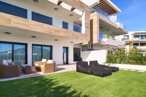 Apartment for sale in Estepona, Malaga, Spain 3 bedrooms, 150 sq.m. No. 194844 - photo 7