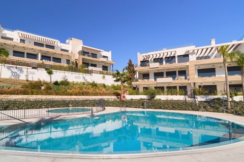 Apartment for sale in Estepona, Malaga, Spain 3 bedrooms, 150 sq.m. No. 194844 - photo 10