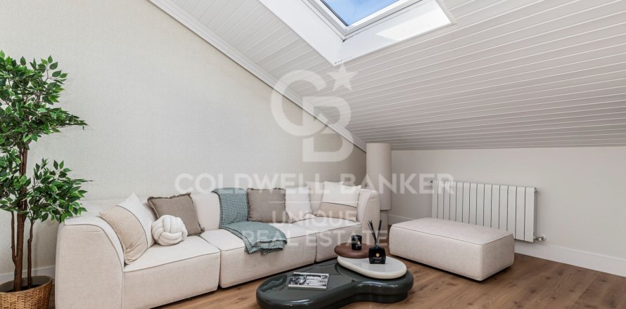 Apartment à Madrid, Espagne 1 chambre, 77 m2 No. 178776