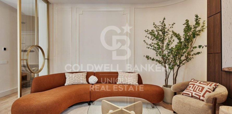 Apartment à Madrid, Espagne 4 chambres, 361 m2 No. 178775