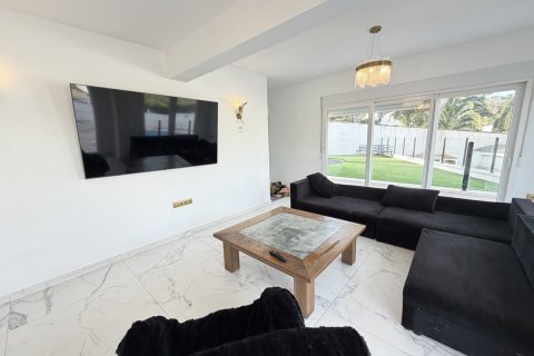 Villa in vendita a Villamartin, Alicante, Spagna 6 camere da letto, 240 mq. N° 151517 - foto 8