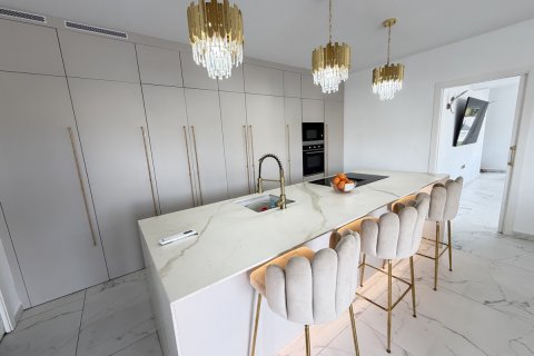 Villa in vendita a Villamartin, Alicante, Spagna 6 camere da letto, 240 mq. N° 151517 - foto 5