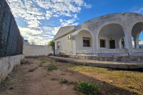 Villa zum Verkauf in Torrevieja, Alicante, Spanien 3 Schlafzimmer, 140 m2 Nr. 151519 - Foto 2