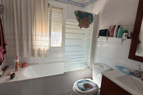Radhus till salu i Jerez de la Frontera, Cadiz, Spanien 4 sovrum, 121 kvm. Nr. 172517 - foto 30