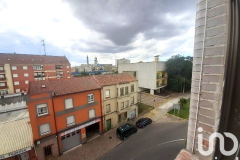 Wohnung zum Verkauf in La Baneza, Leon, Spanien 3 Schlafzimmer, 120 m2 Nr. 185905 - Foto 2