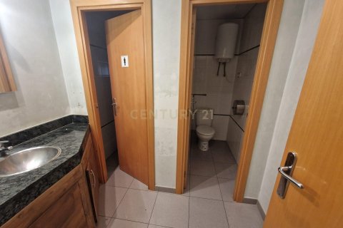 Office for sale in Vilanova i la Geltru, Barcelona, Spain 4 bedrooms, 143 sq.m. No. 186369 - photo 13