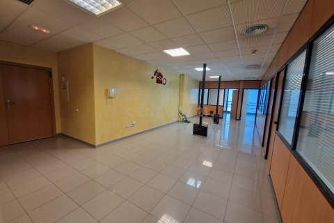 Office for sale in Vilanova i la Geltru, Barcelona, Spain 4 bedrooms, 143 sq.m. No. 186369 - photo 4