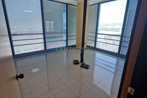 Office for sale in Vilanova i la Geltru, Barcelona, Spain 4 bedrooms, 143 sq.m. No. 186369 - photo 2
