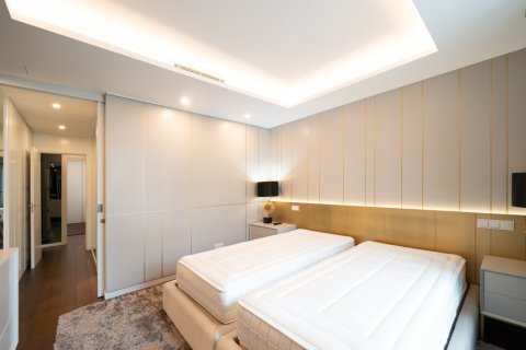 Apartment for rent Madrid, Spain 3 bedrooms, 156 sq.m. No. 108338 - photo 24