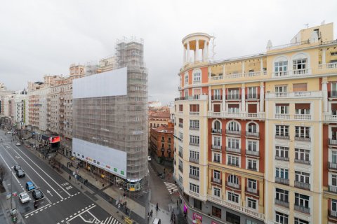 Apartment for rent Madrid, Spain 3 bedrooms, 156 sq.m. No. 108338 - photo 9