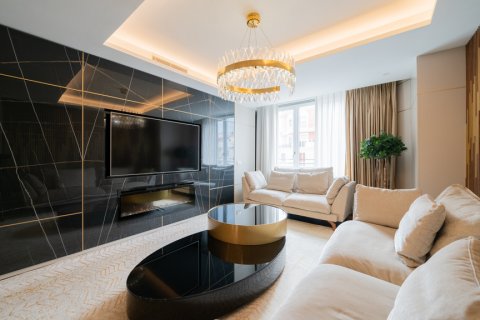 Apartment for rent Madrid, Spain 3 bedrooms, 156 sq.m. No. 108338 - photo 4