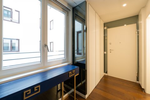 Apartment for rent Madrid, Spain 3 bedrooms, 156 sq.m. No. 108338 - photo 28