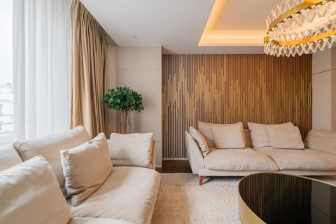 Apartment for rent Madrid, Spain 3 bedrooms, 156 sq.m. No. 108338 - photo 7