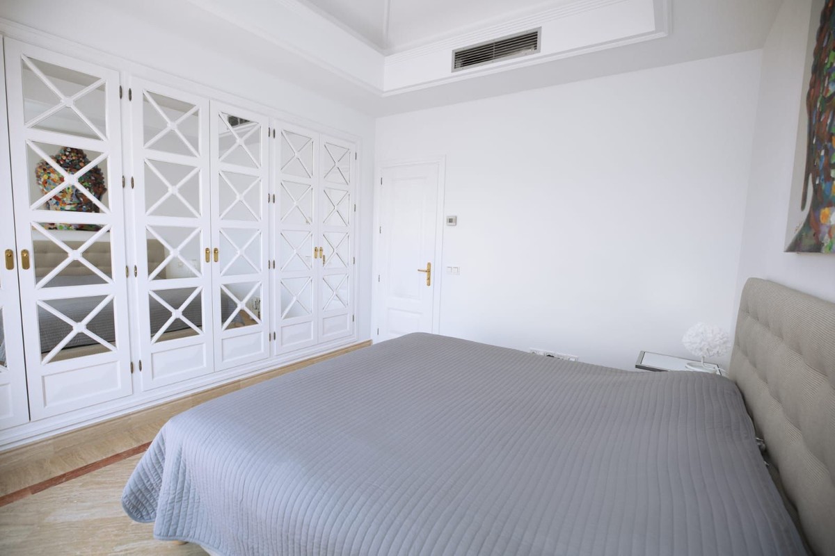 Huoneisto Marbella, Malaga, Espanja 3 makuuhuonetta, 318 m2 No. 133966