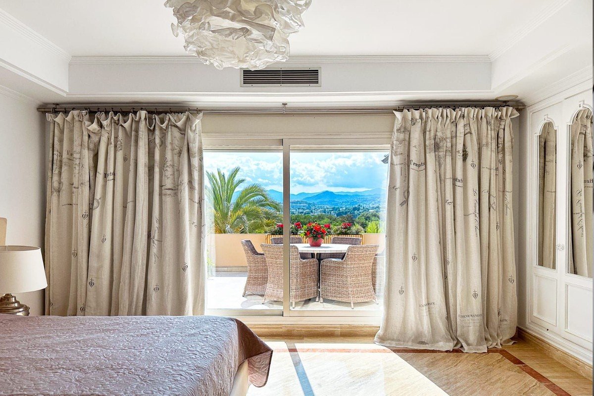 Huoneisto Marbella, Malaga, Espanja 3 makuuhuonetta, 318 m2 No. 133966