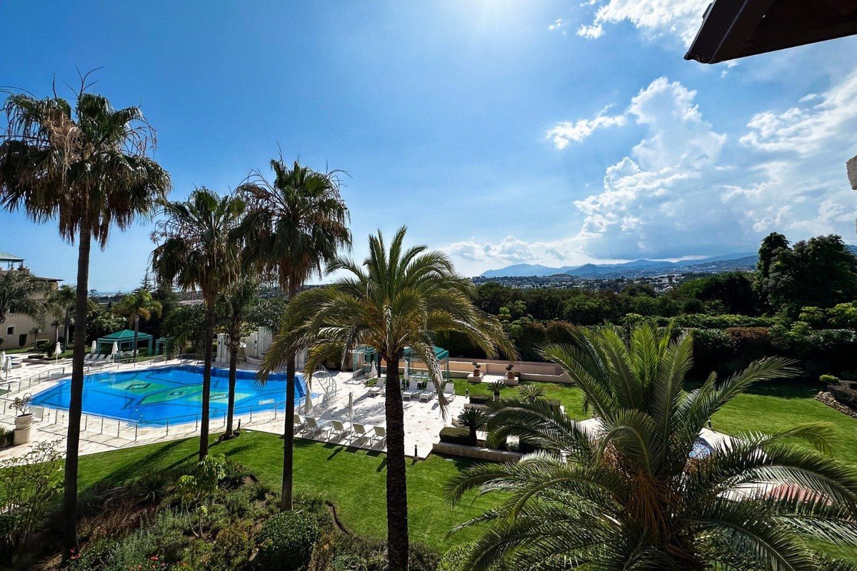 Huoneisto Marbella, Malaga, Espanja 3 makuuhuonetta, 318 m2 No. 133966