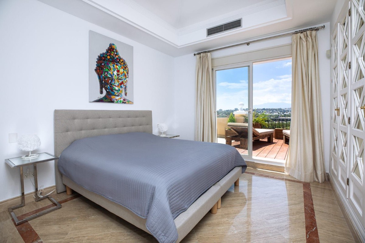 Huoneisto Marbella, Malaga, Espanja 3 makuuhuonetta, 318 m2 No. 133966