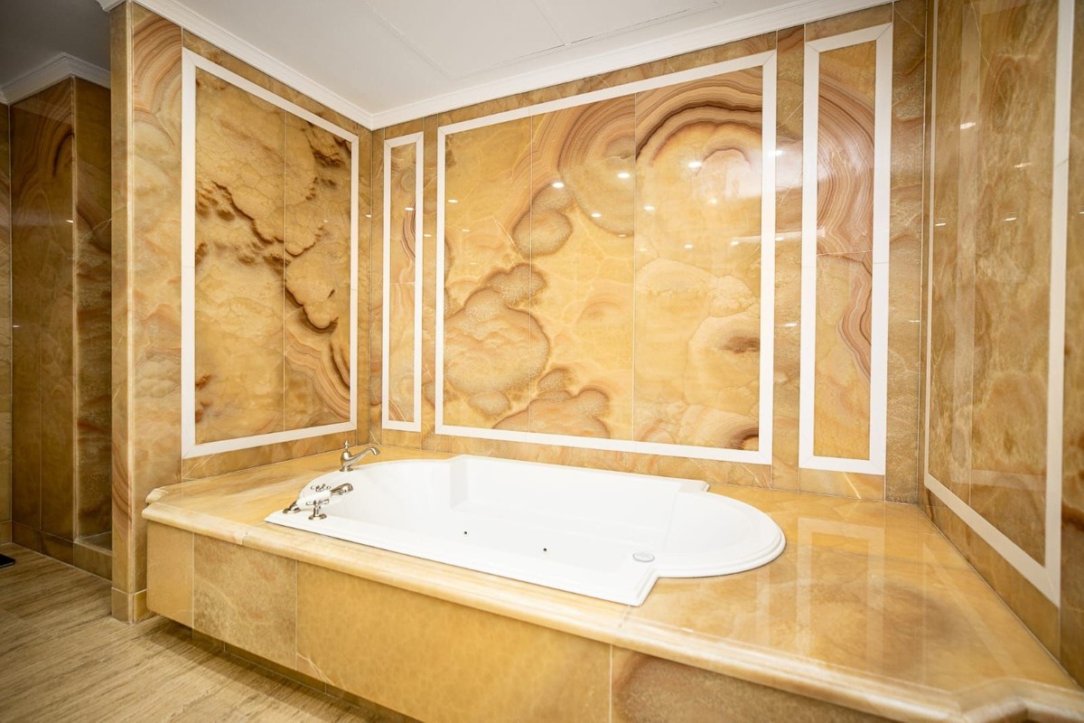Huoneisto Marbella, Malaga, Espanja 3 makuuhuonetta, 318 m2 No. 133966