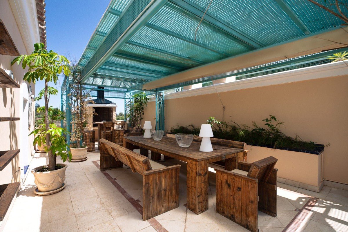 Huoneisto Marbella, Malaga, Espanja 3 makuuhuonetta, 318 m2 No. 133966