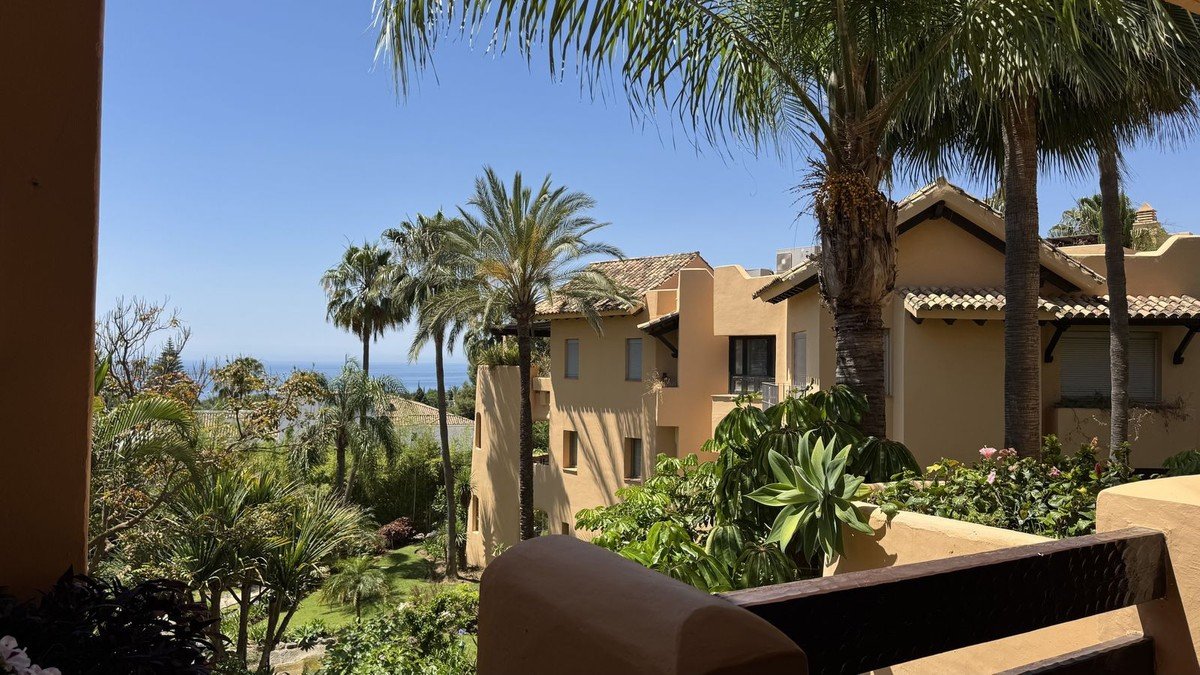 Commercial property à Marbella, Malaga, Espagne 3 chambres, 172 m2 No. 133967