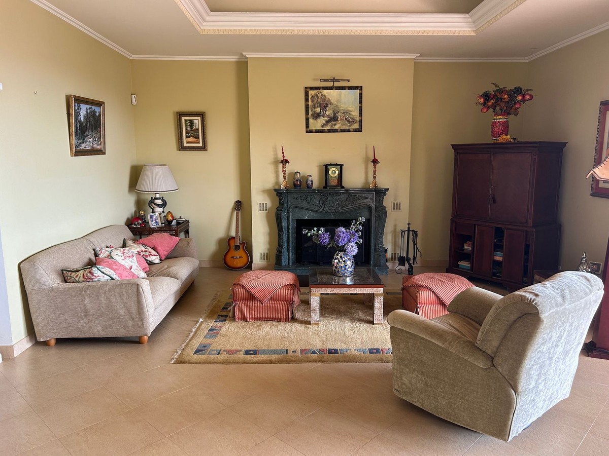 Villa en Estepona, Málaga, España 7 dormitorios, 714 m2 No. 133968