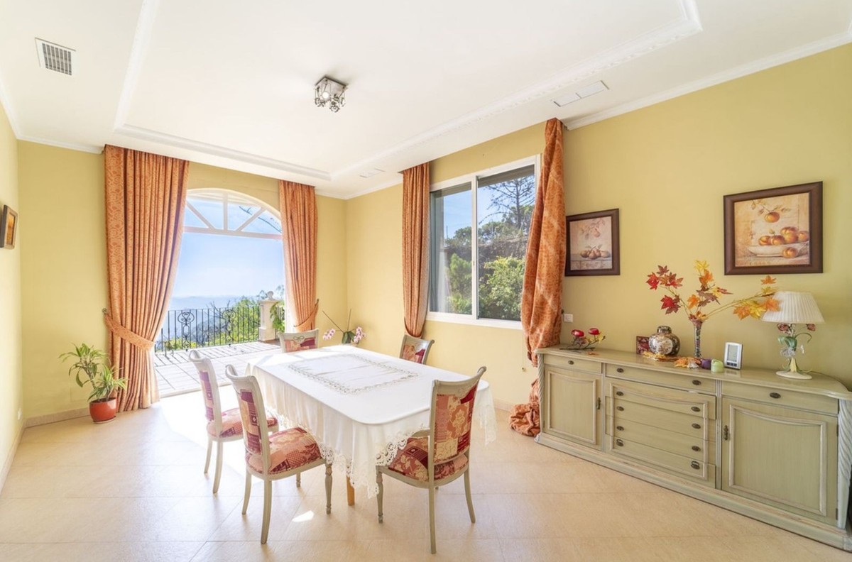 Villa en Estepona, Málaga, España 7 dormitorios, 714 m2 No. 133968