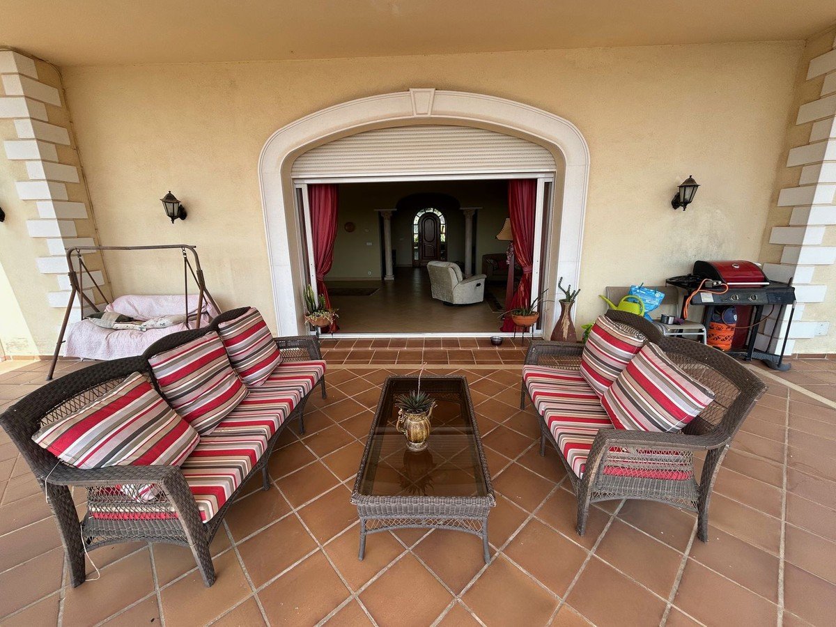 Villa en Estepona, Málaga, España 7 dormitorios, 714 m2 No. 133968