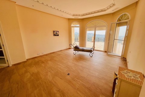 Huvila myytävänä Estepona, Malaga, Espanja, 7 makuuhuonetta, 714 m2 No. 133968 - kuva 22