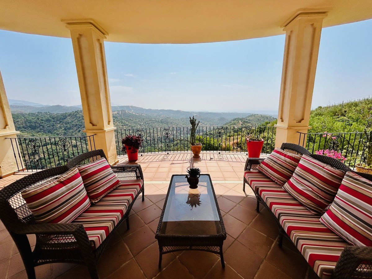 Villa en Estepona, Málaga, España 7 dormitorios, 714 m2 No. 133968