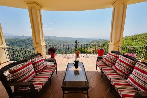 Huvila myytävänä Estepona, Malaga, Espanja, 7 makuuhuonetta, 714 m2 No. 133968 - kuva 4