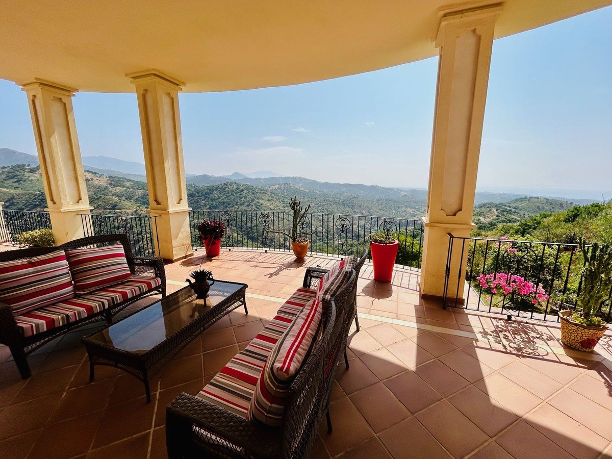 Villa en Estepona, Málaga, España 7 dormitorios, 714 m2 No. 133968