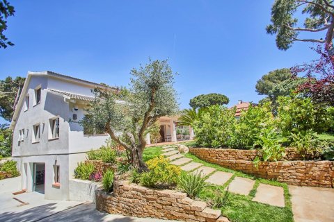 Casa in vendita Castelldefels, Barcelona, Spagna 5 camere da letto, 491 mq. N° 22942 - foto 8