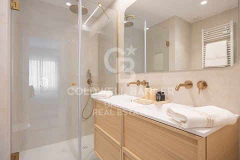 Huoneisto myytävänä Madrid, Espanja, 3 makuuhuonetta, 109 m2 No. 158519 - kuva 22